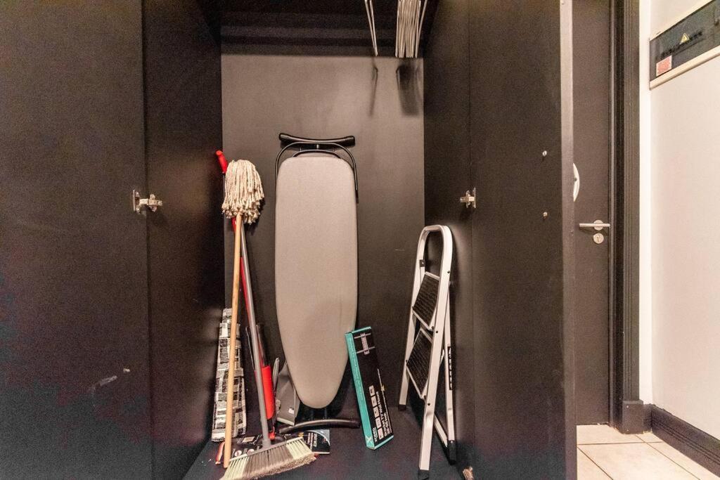 Ferienwohnung The Square 135- Studio With Free Parking, Pool & Gym Access Kapstadt Exterior foto