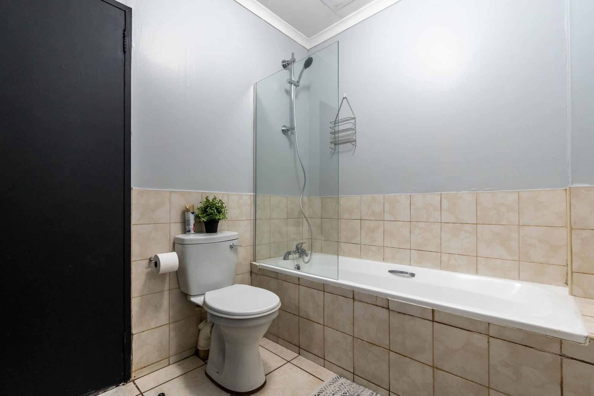 Ferienwohnung The Square 135- Studio With Free Parking, Pool & Gym Access Kapstadt Exterior foto