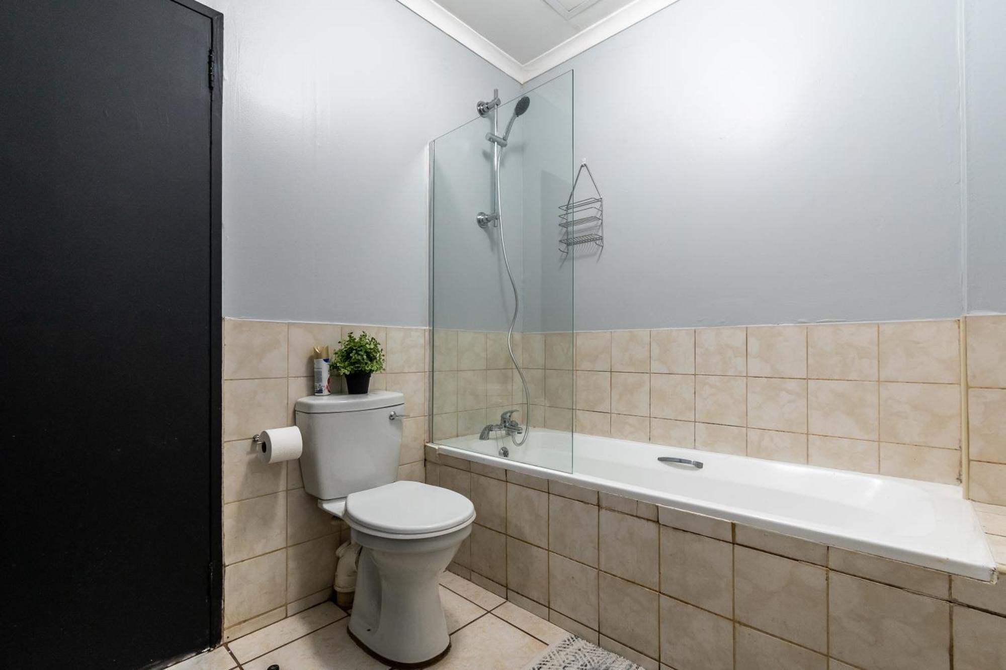 Ferienwohnung The Square 135- Studio With Free Parking, Pool & Gym Access Kapstadt Exterior foto