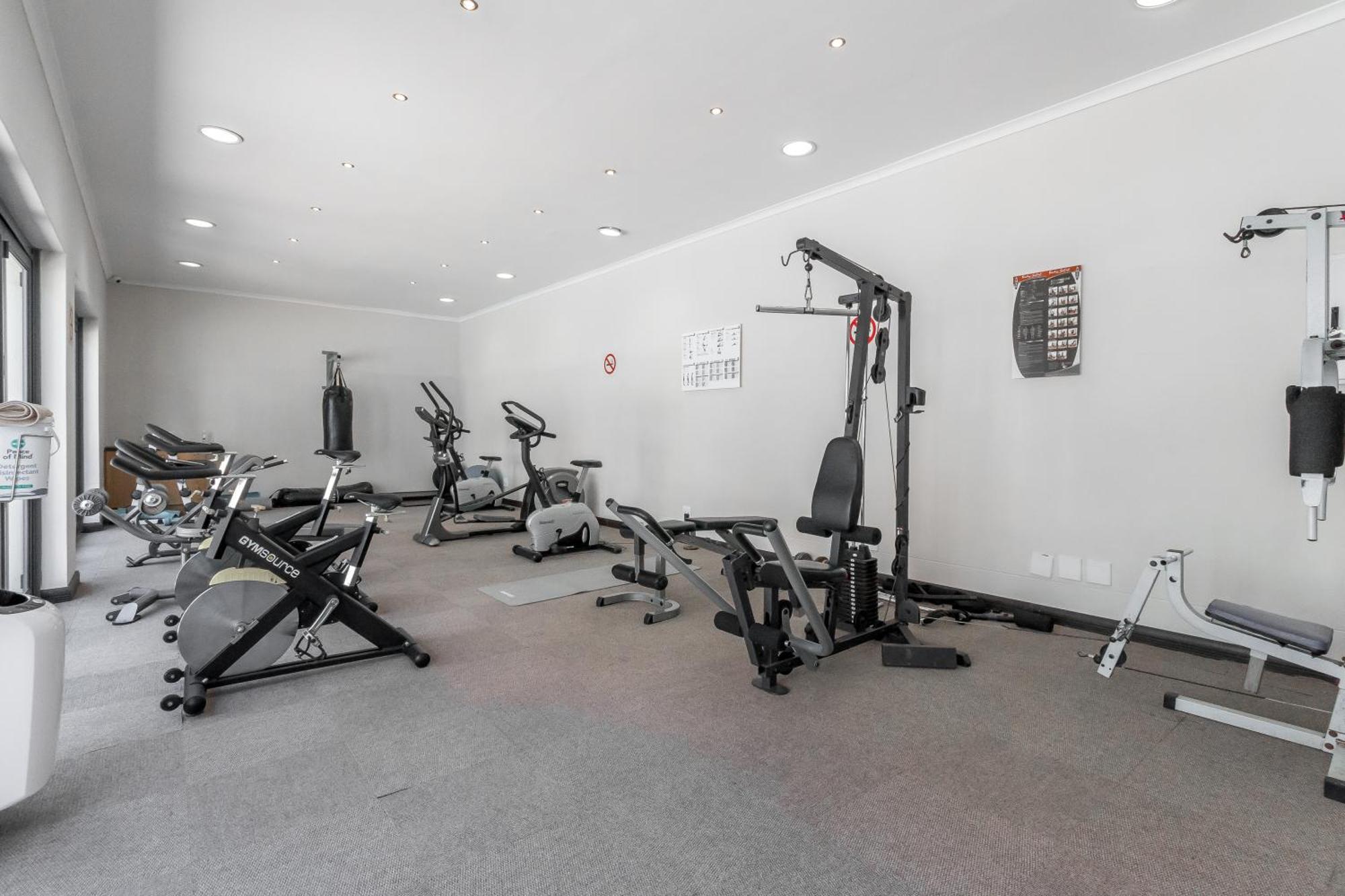 Ferienwohnung The Square 135- Studio With Free Parking, Pool & Gym Access Kapstadt Exterior foto